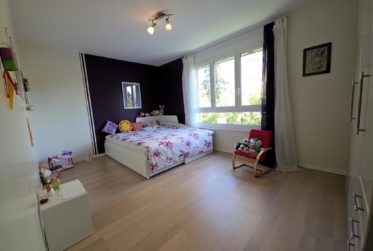 Appartement lumineux de 4.5 pièces avec terrasse, balcon et vue dégagée