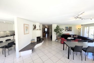 Superbe appartement spacieux de 5.5 pces avec jardin