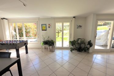 Superbe appartement spacieux de 5.5 pces avec jardin