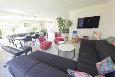 Superbe appartement spacieux de 5.5 pces avec jardin