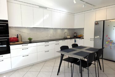 Superbe appartement spacieux de 5.5 pces avec jardin